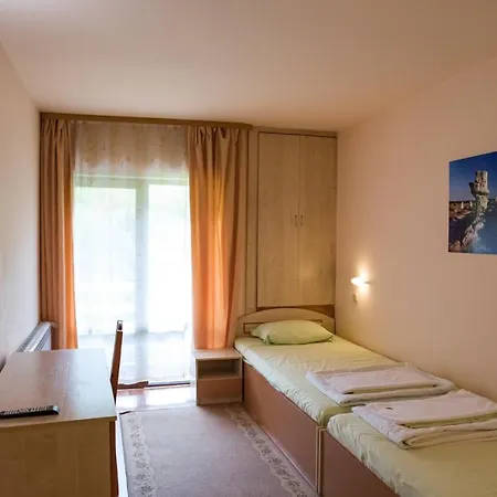 Tourist Center Momina Krepost 2* Tırnova