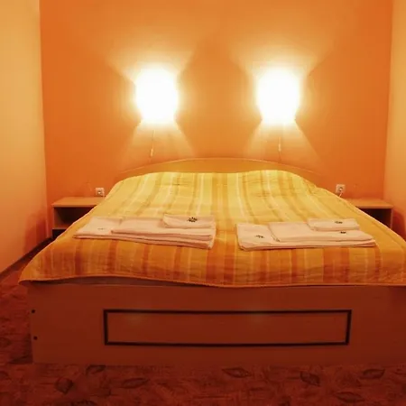 Tourist Center Momina Krepost Otel Tırnova